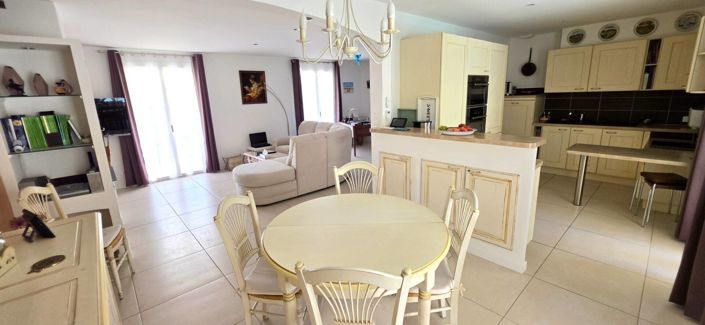 Image No.6-4 Bed House for sale
