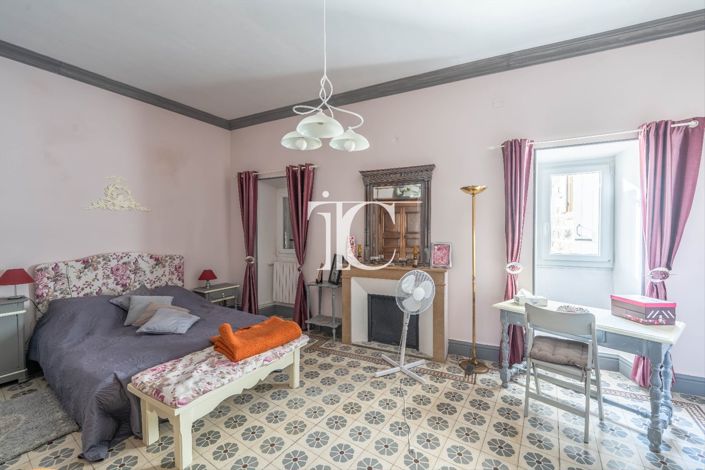 Image No.15-5 Bed House for sale