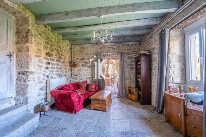 Image No.6-5 Bed House for sale