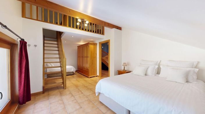 Image No.16-6 Bed Apartment for sale