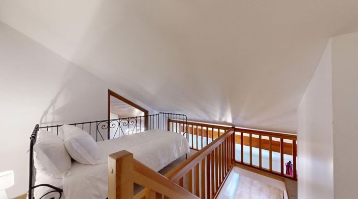Image No.17-6 Bed Apartment for sale