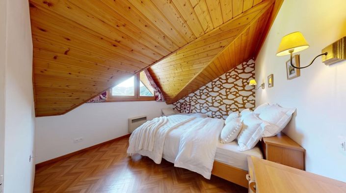 Image No.18-6 Bed Apartment for sale