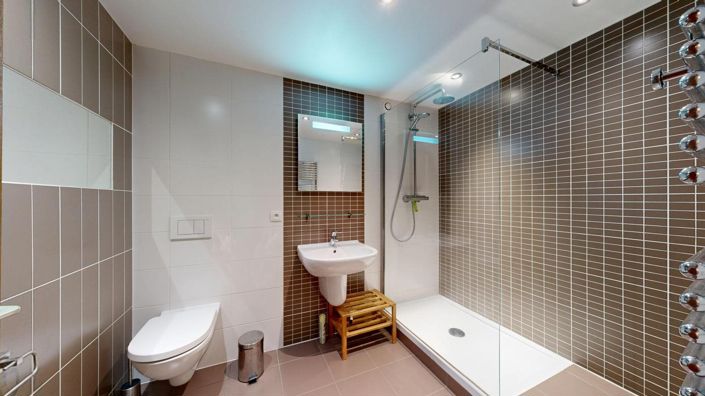 Image No.29-6 Bed Apartment for sale