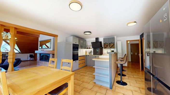 Image No.8-6 Bed Apartment for sale