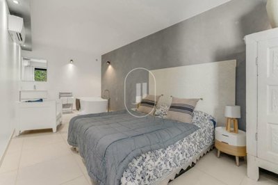 auvj14ubzyi7u1um10