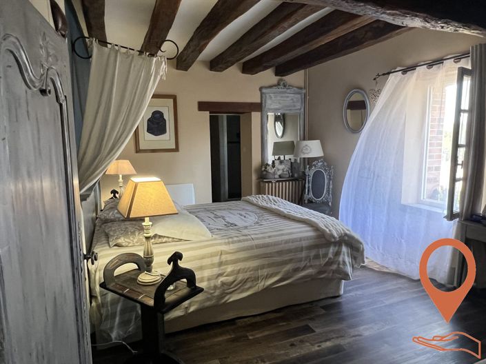 Image No.24-7 Bed Property for sale