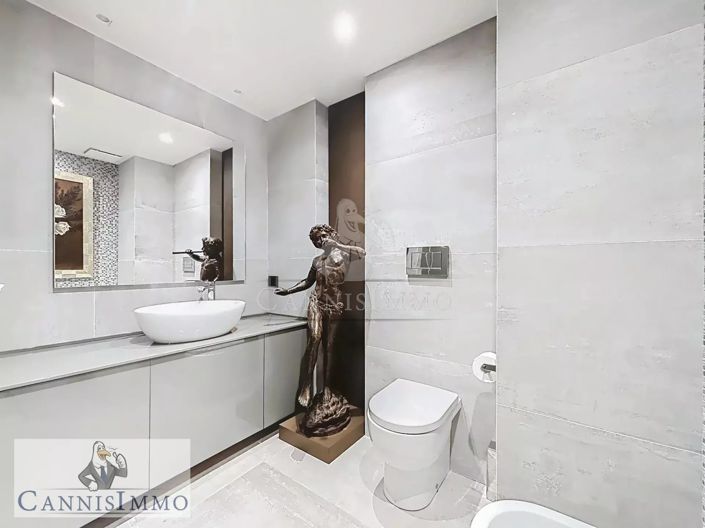 Image No.10-1 Bed Apartment for sale