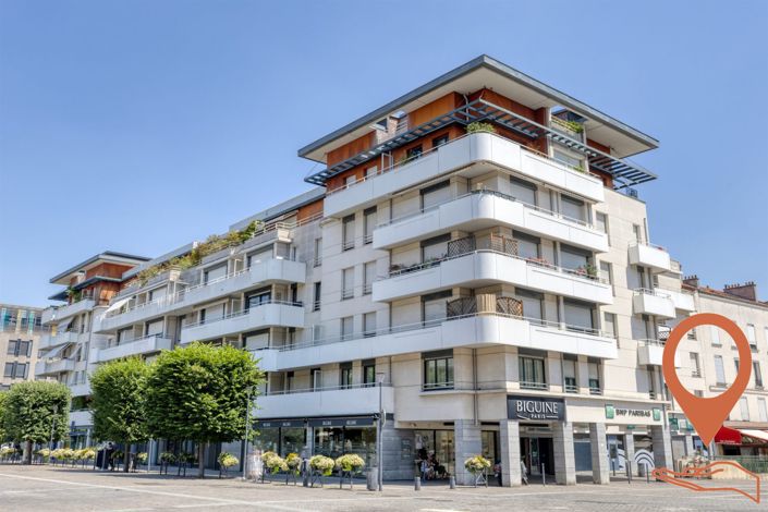 Image No.4-4 Bed Apartment for sale