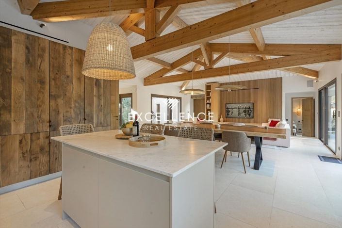 Image No.7-6 Bed Property for sale