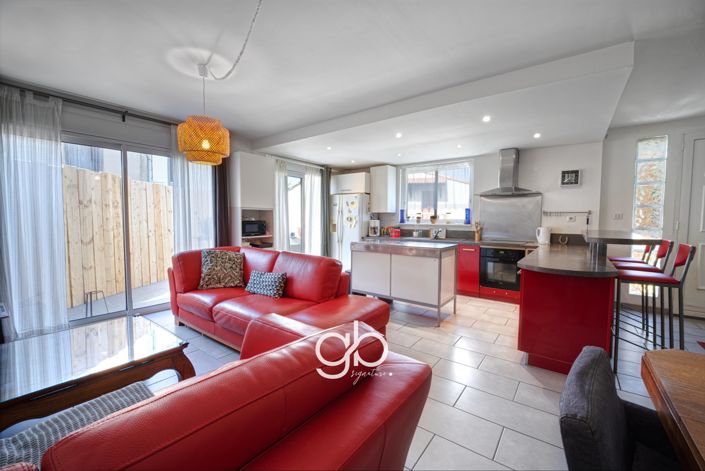 Image No.13-13 Bed House for sale