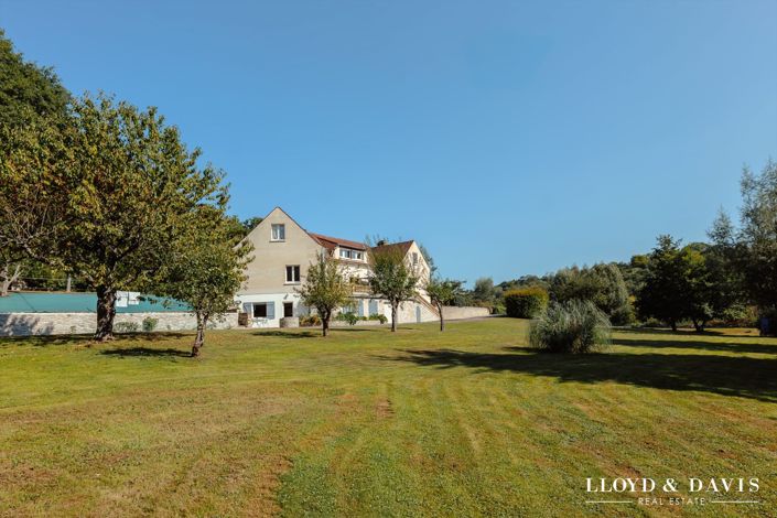 Image No.18-5 Bed House for sale