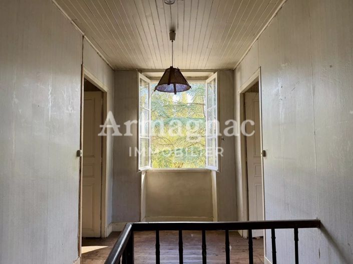 Image No.8-3 Bed House for sale