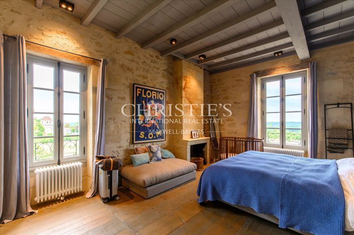 Image No.19-4 Bed House for sale