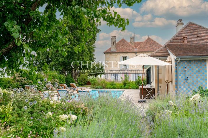 Image No.2-4 Bed House for sale
