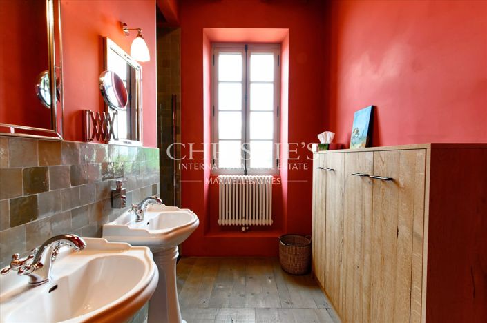 Image No.21-4 Bed House for sale