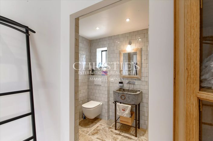Image No.34-4 Bed House for sale