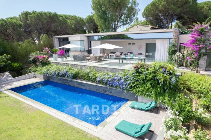 Image No.2-6 Bed House for sale