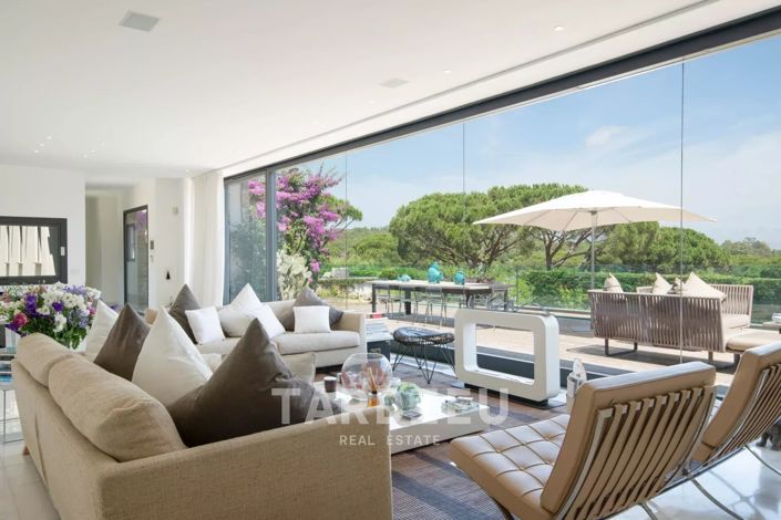 Image No.4-6 Bed House for sale