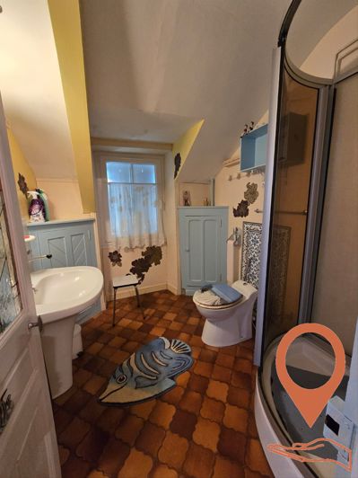 Image No.9-5 Bed House for sale