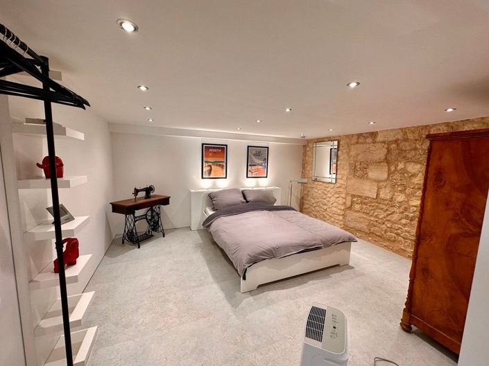 Image No.20-6 Bed House for sale