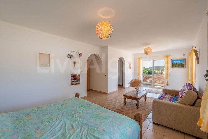 Image No.40-3 Bed House for sale