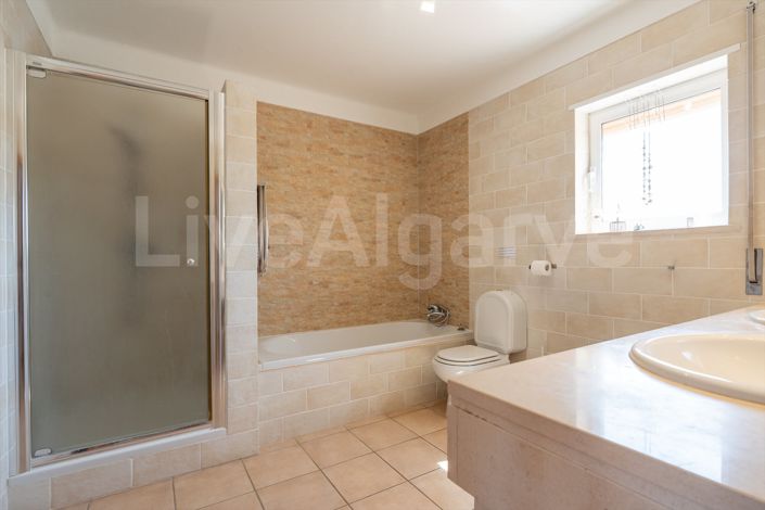 Image No.41-3 Bed House for sale