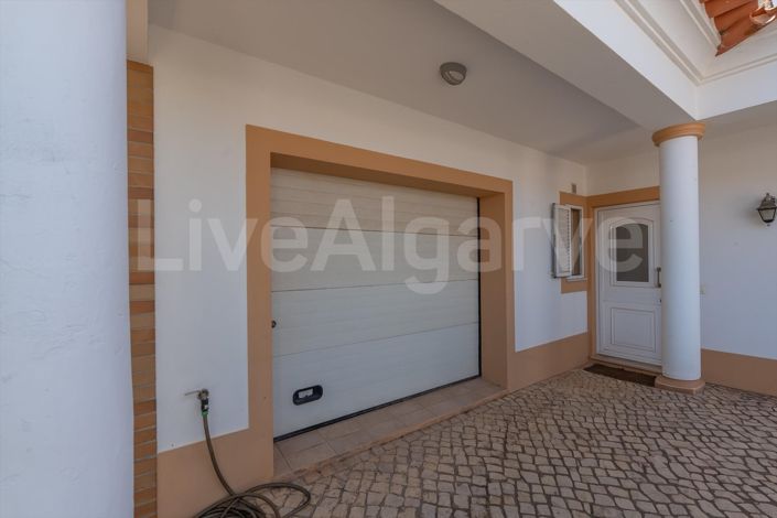 Image No.44-3 Bed House for sale