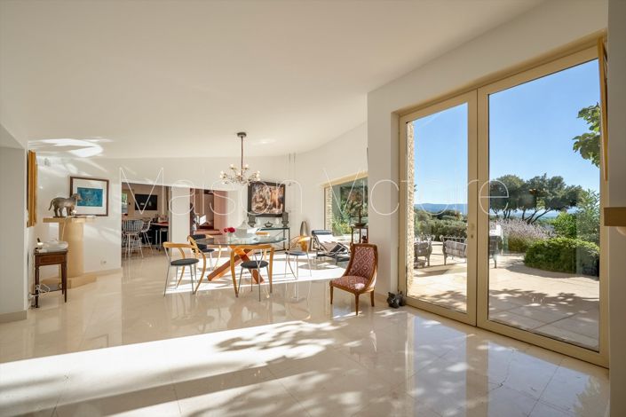 Image No.20-4 Bed House for sale