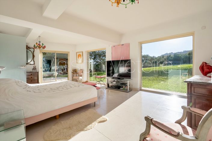 Image No.23-4 Bed House for sale