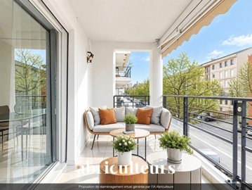1 - Bron, Apartment