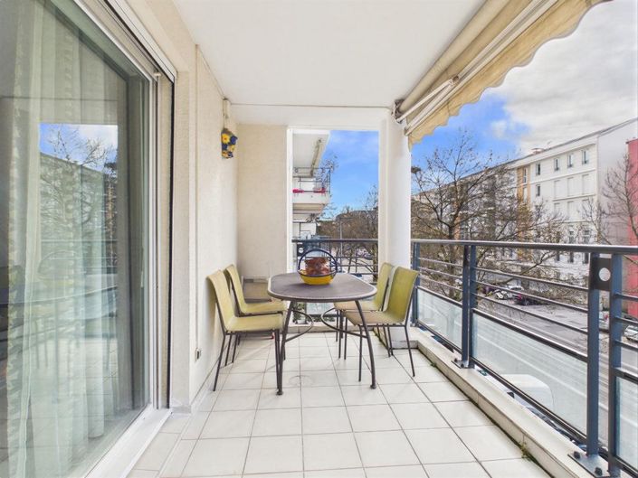 Image No.2-Appartement de 1 chambre à vendre à Bron