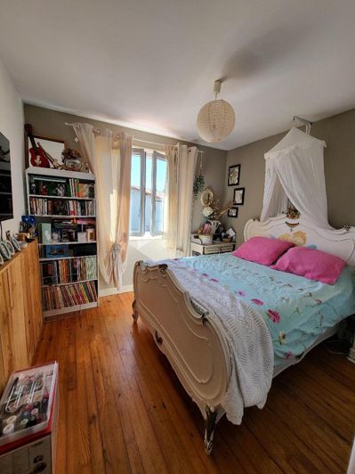 Image No.17-3 Bed House for sale