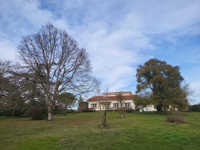 Image No.19-4 Bed House for sale