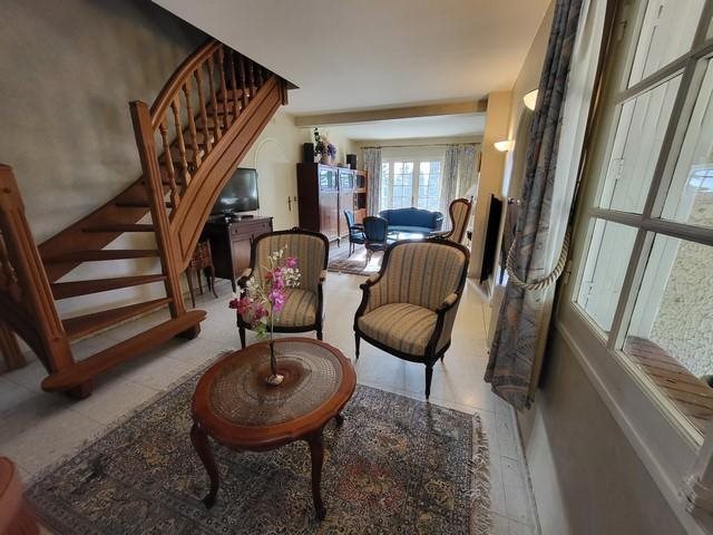 Image No.27-4 Bed House for sale