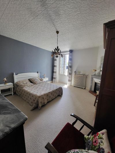 Image No.10-3 Bed House for sale