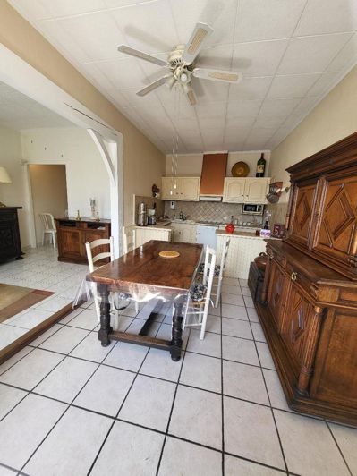 Image No.17-3 Bed House for sale