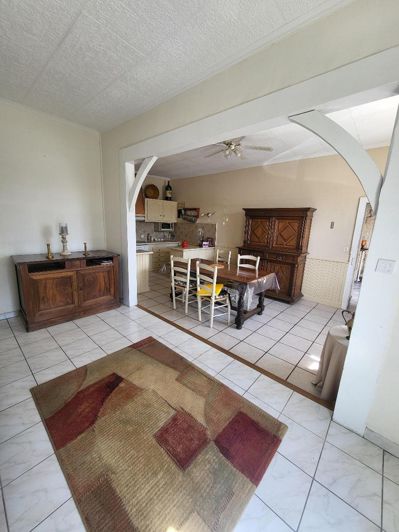 Image No.19-3 Bed House for sale