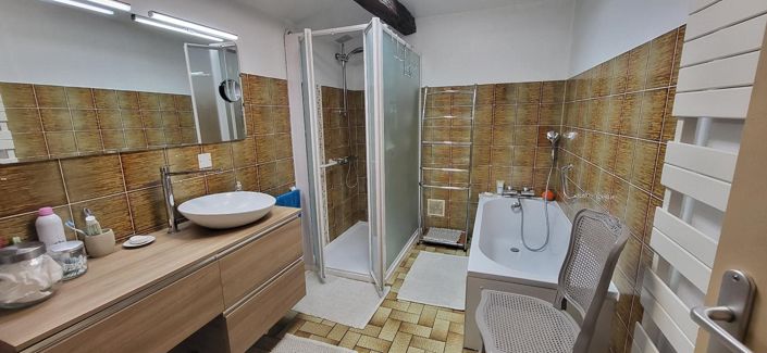 Image No.11-3 Bed House for sale
