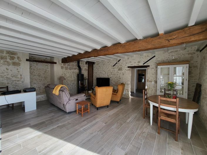 Image No.10-4 Bed House for sale