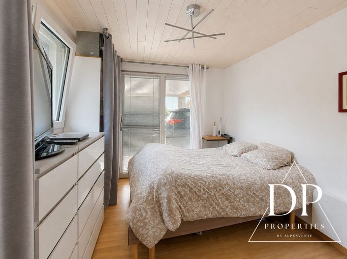 Image No.21-5 Bed House for sale