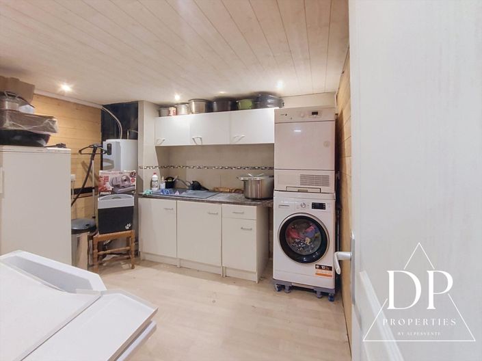 Image No.24-5 Bed House for sale