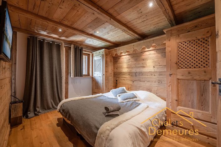Image No.26-6 Bed House for sale