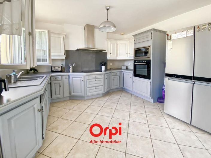Image No.6-4 Bed House for sale
