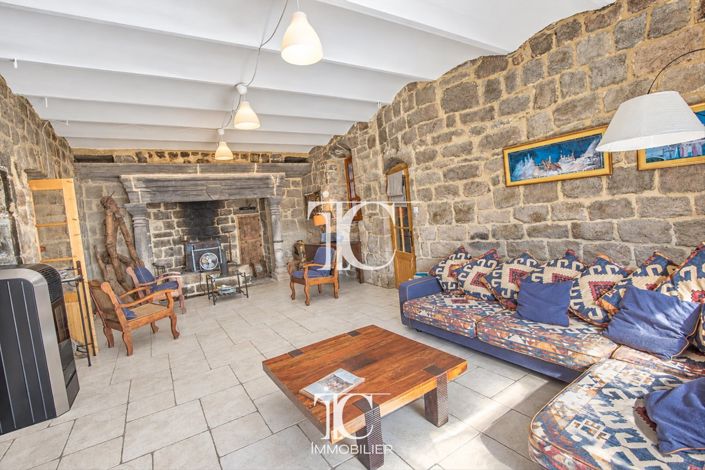 Image No.14-9 Bed House for sale