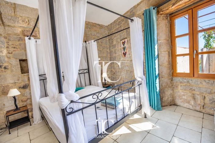 Image No.25-9 Bed House for sale