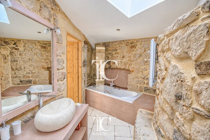 Image No.26-9 Bed House for sale