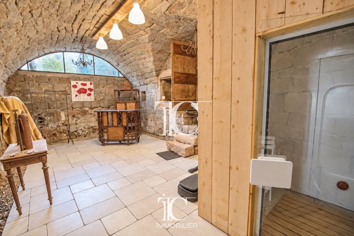 Image No.33-9 Bed House for sale