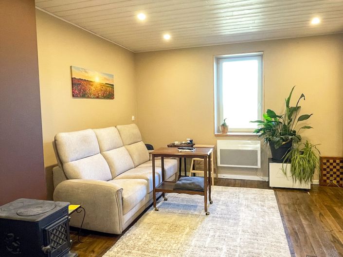 Image No.9-3 Bed House for sale