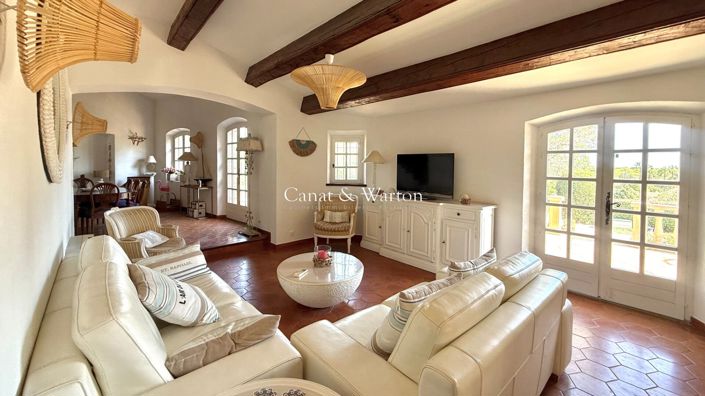 Image No.7-5 Bed House for sale