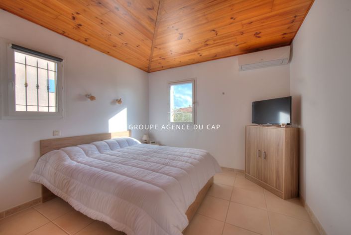 Image No.13-3 Bed House for sale